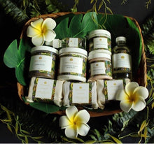 Load image into Gallery viewer, Deluxe Reina Gift Basket